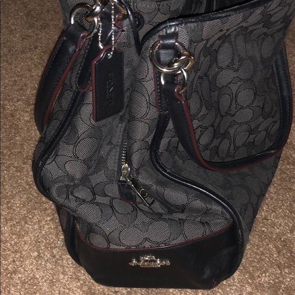 Purse - Picture 2 of 6